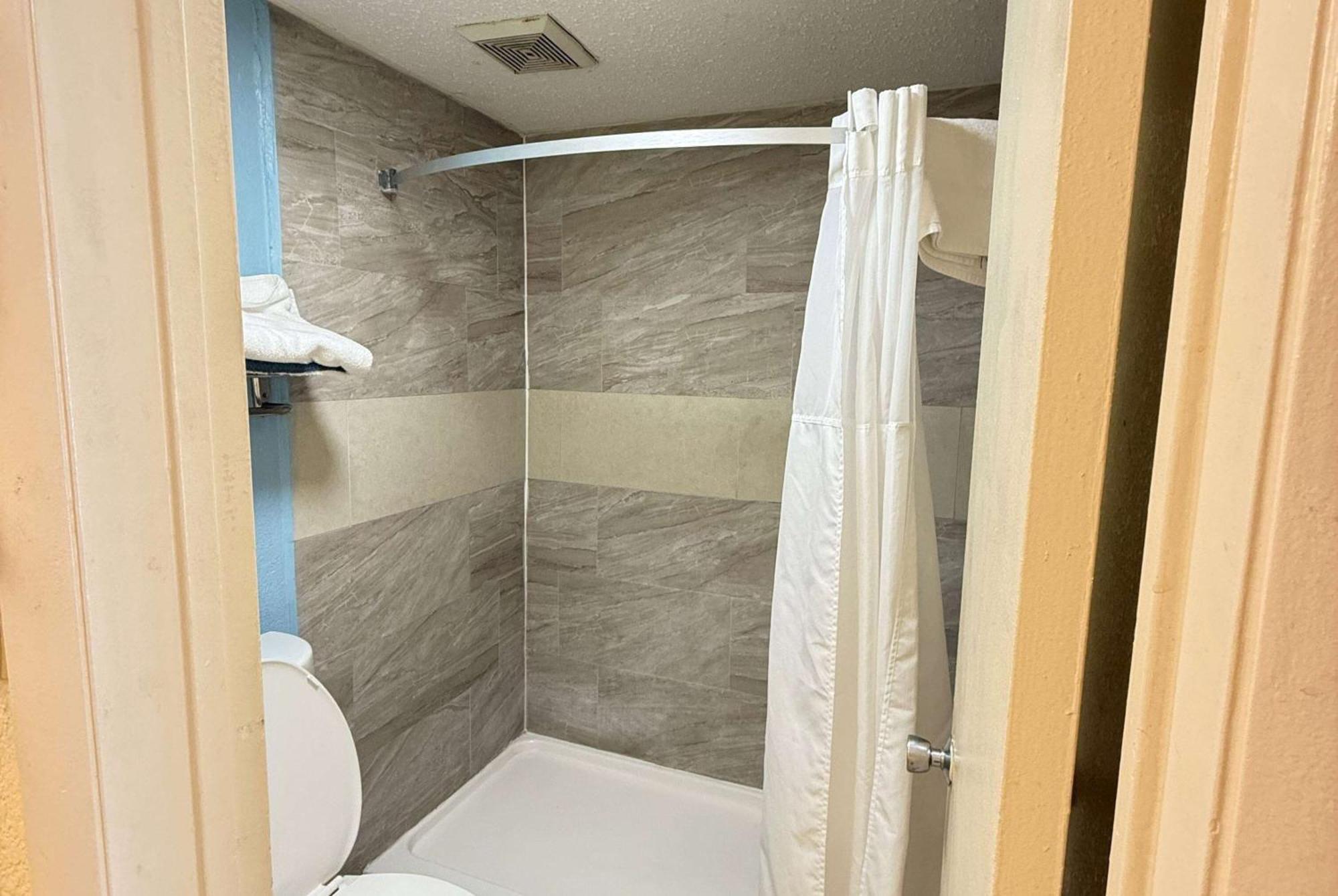 Motel Days By Wyndham Kings Dominion Area