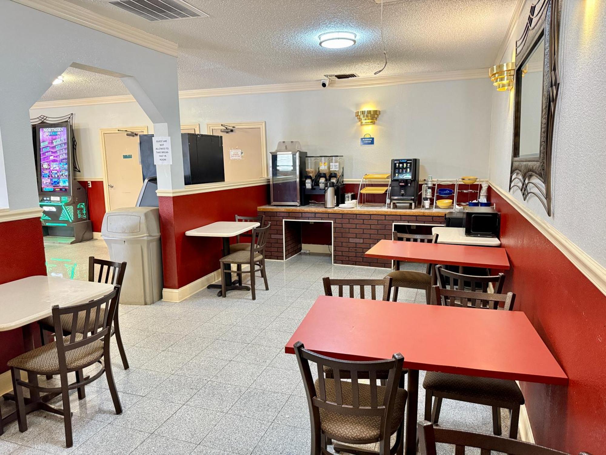 Days By Wyndham Kings Dominion Area Motel